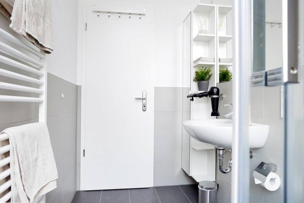 Sc 06 By Rockchair Apartments L Superhost Status L 4 Bedrooms Boxspringbeds 2 Bathrooms Balcony Elevator - Cozy Family & Business Flair Welcomes You! Берлін Екстер'єр фото